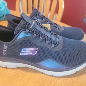 BNWT sketches slip ins